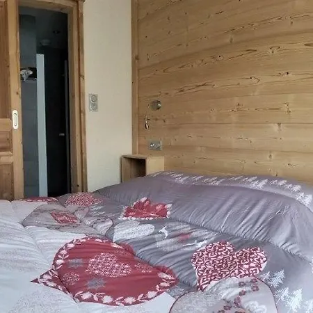 Szálloda Des Skieurs 2*